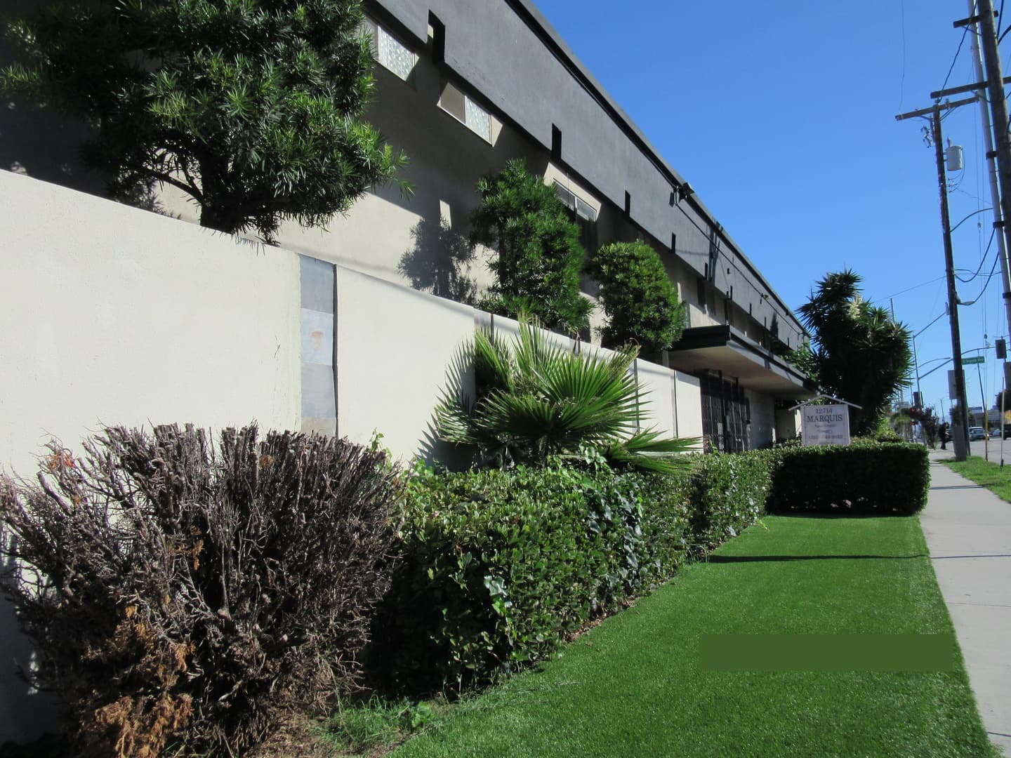 Hawthorne Apartment: 12714 Inglewood Ave.