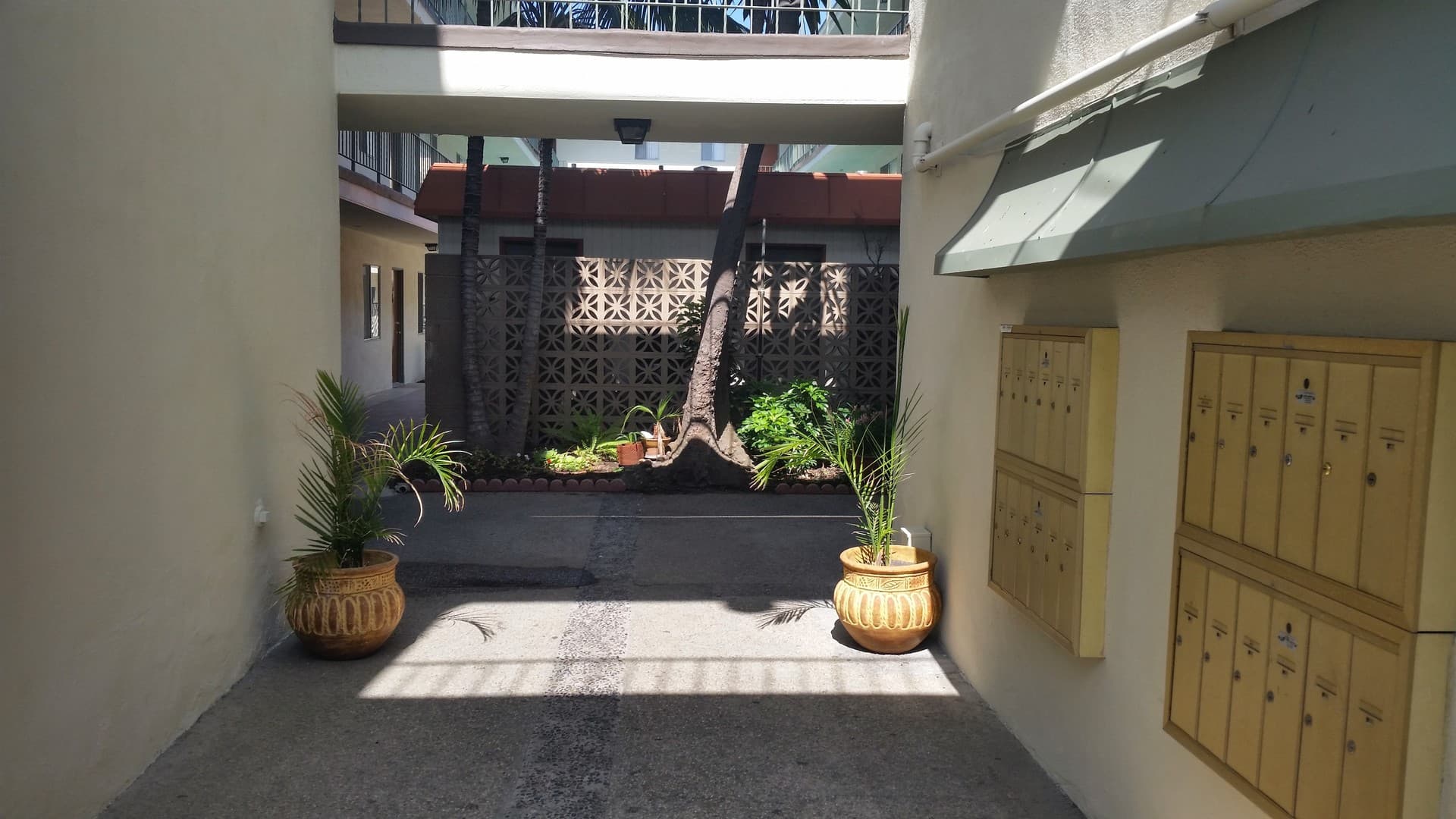 Torrance Apartment: 20335 Anza Ave