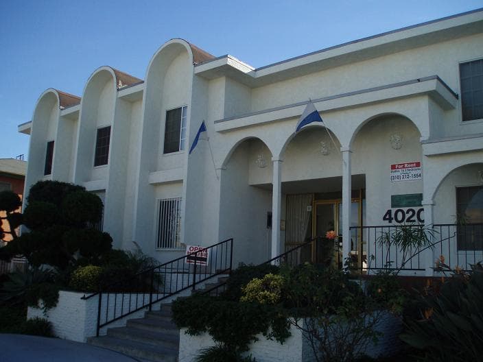 Hawthorne Apartment: 4020 W. 134th St.