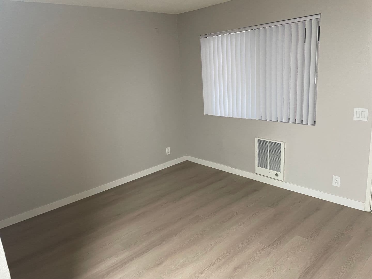 Wilmington Apartment: 606-638