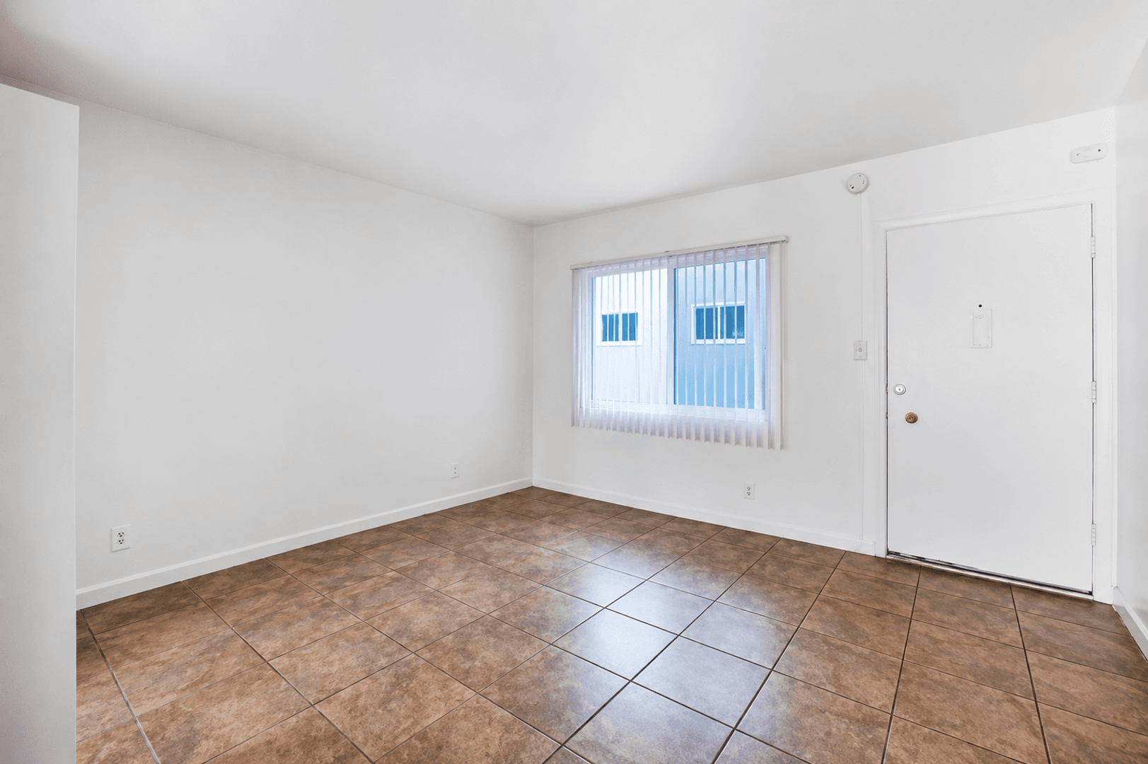 GARDENA Apartment: 15001 CRENSHAW BLVD.