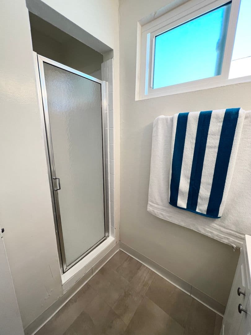Lomita Apartment: 25843 Narbonne Ave