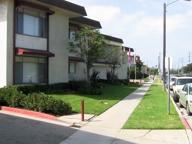 Torrance Apartment: 3344-3408 Redondo Beach Blvd.
