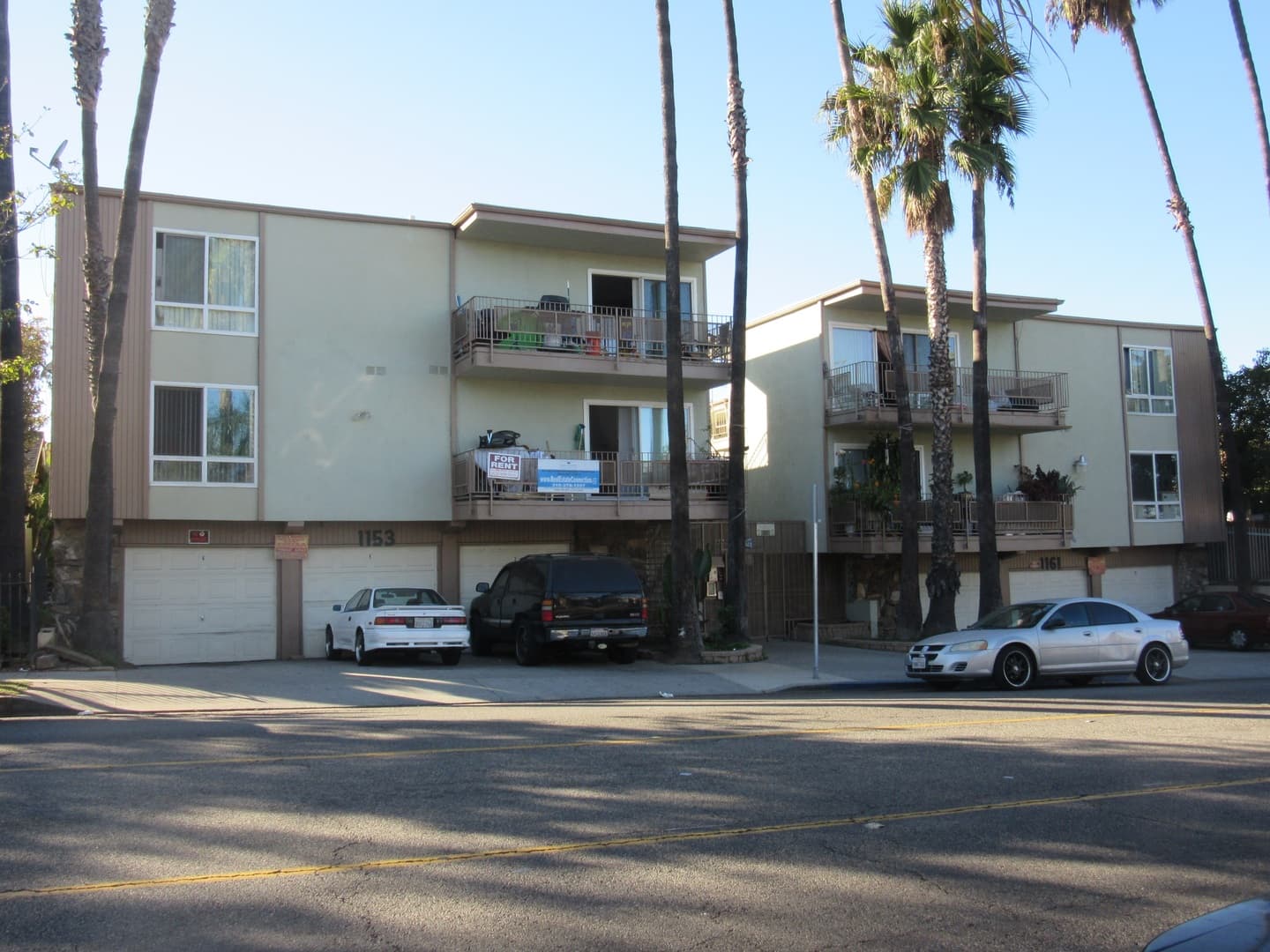 Long Beach Apartment: 1153-1161 Magnolia Avenue