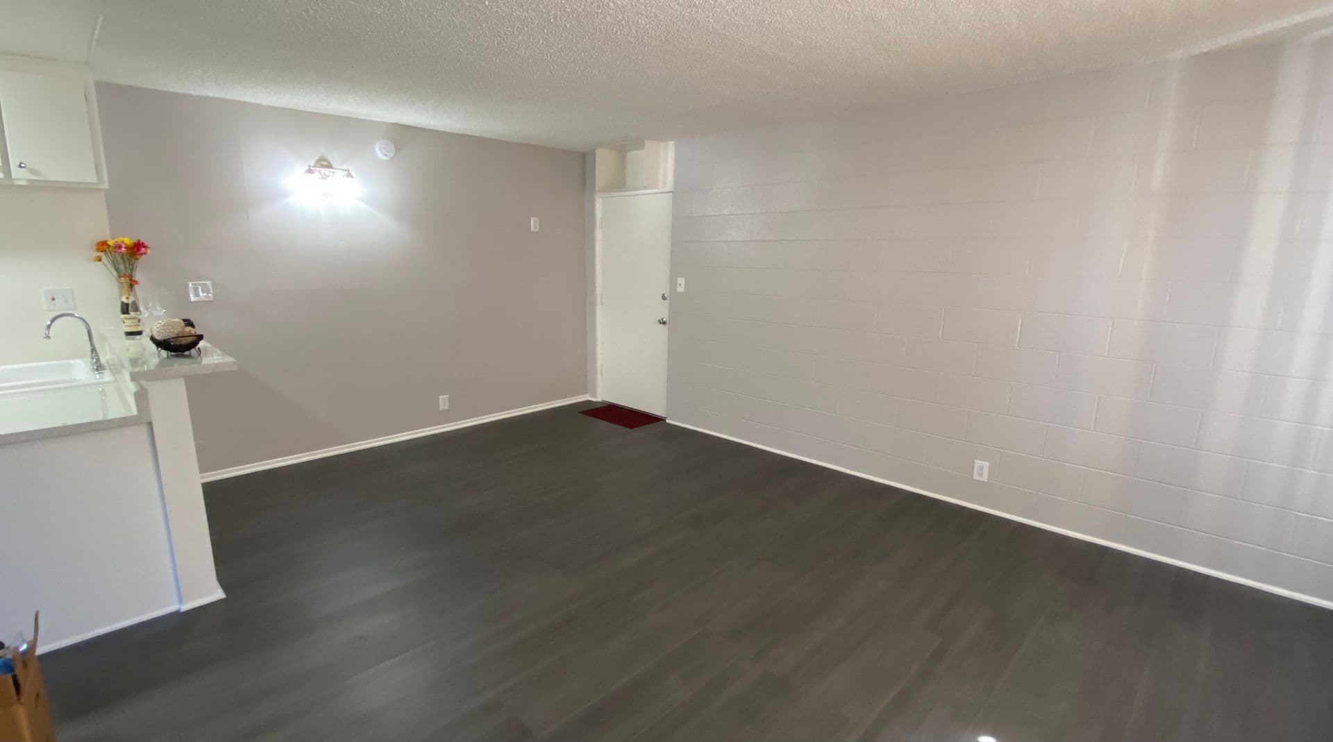 Gardena Apartment: 835 W. Rosecrans Ave