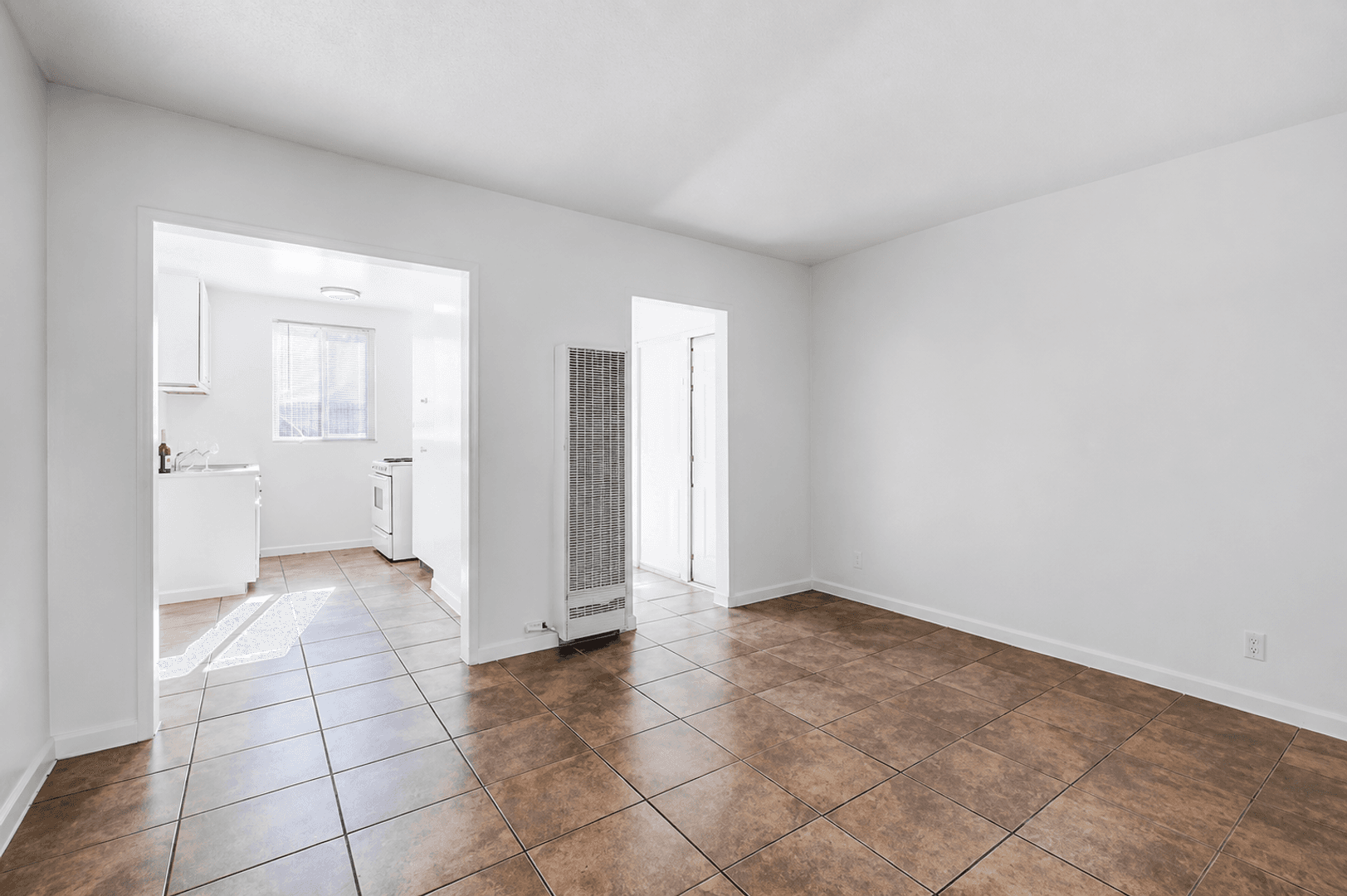 GARDENA Apartment: 15001 CRENSHAW BLVD.