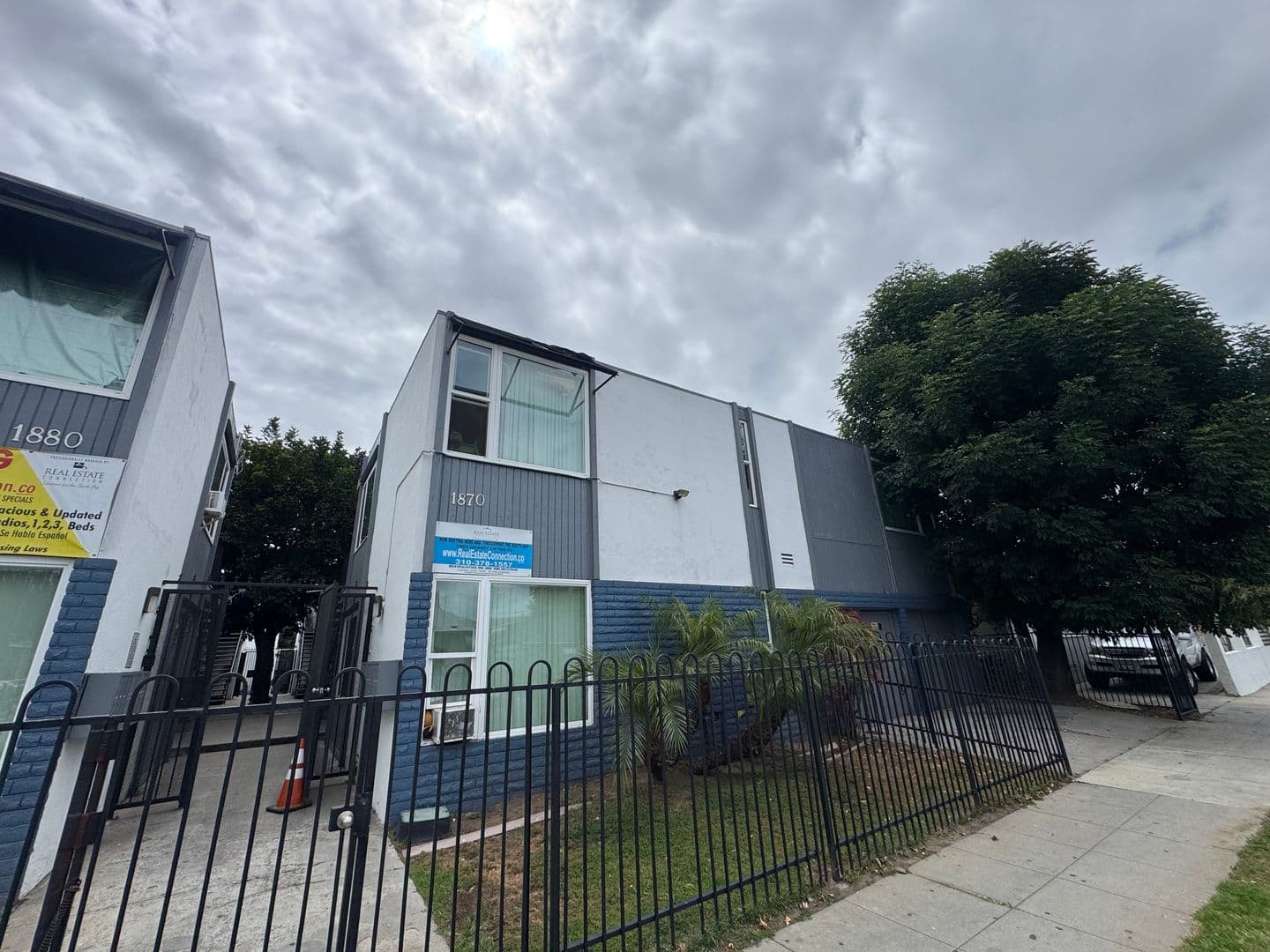 Long Beach Apartment: 1870 -1880 -1890 Harbor Ave.