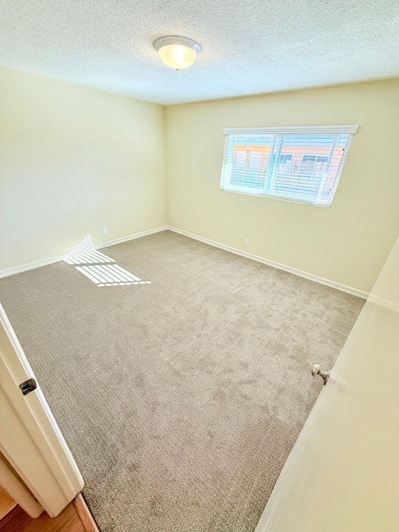 Redondo Beach Apartment: 300 Palos Verdes Boulevard