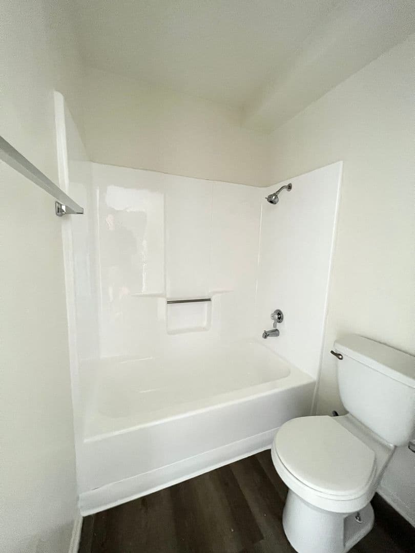 Wilmington Apartment: 606-638