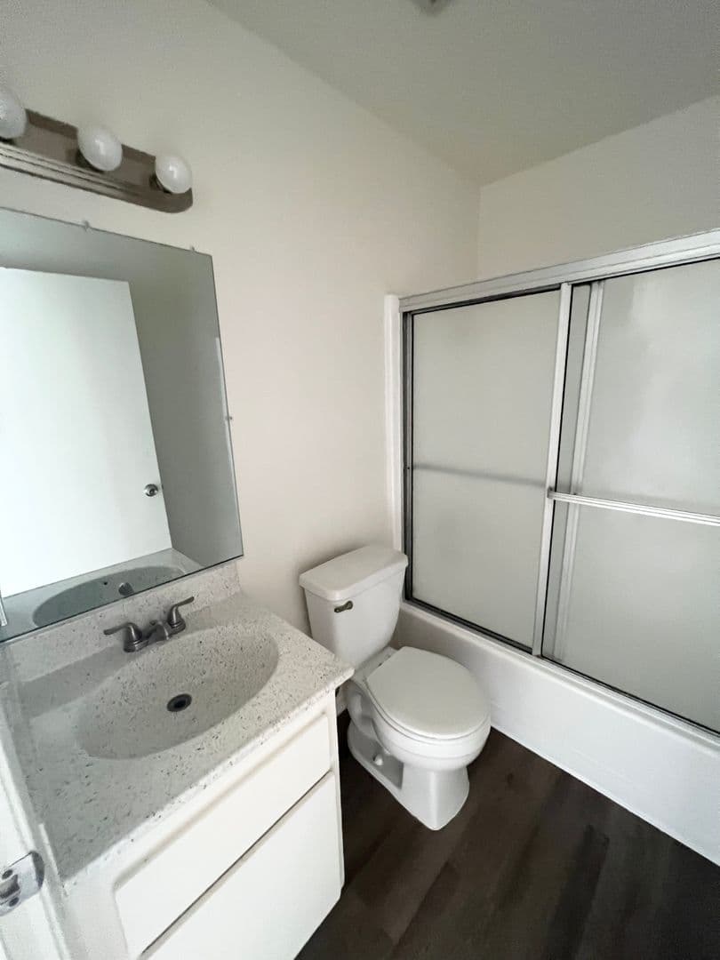 Wilmington Apartment: 606-638