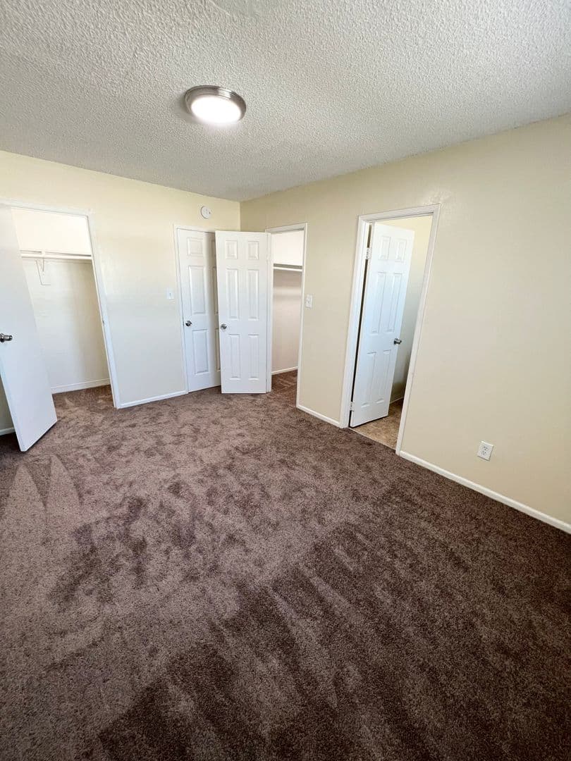 Gardena Apartment: 14812 Chadron Ave