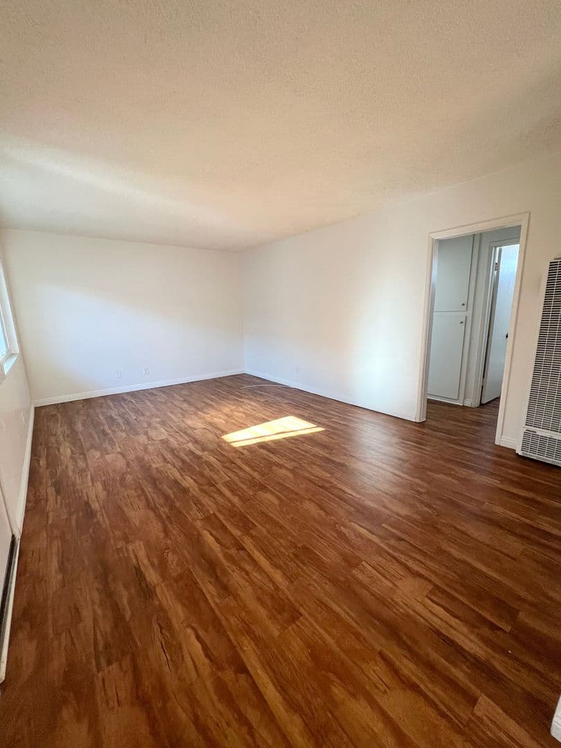 Torrance Apartment: 20346 Anza Ave