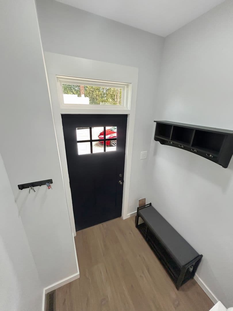 Coraopolis Apartment: 1524 4th Avenue