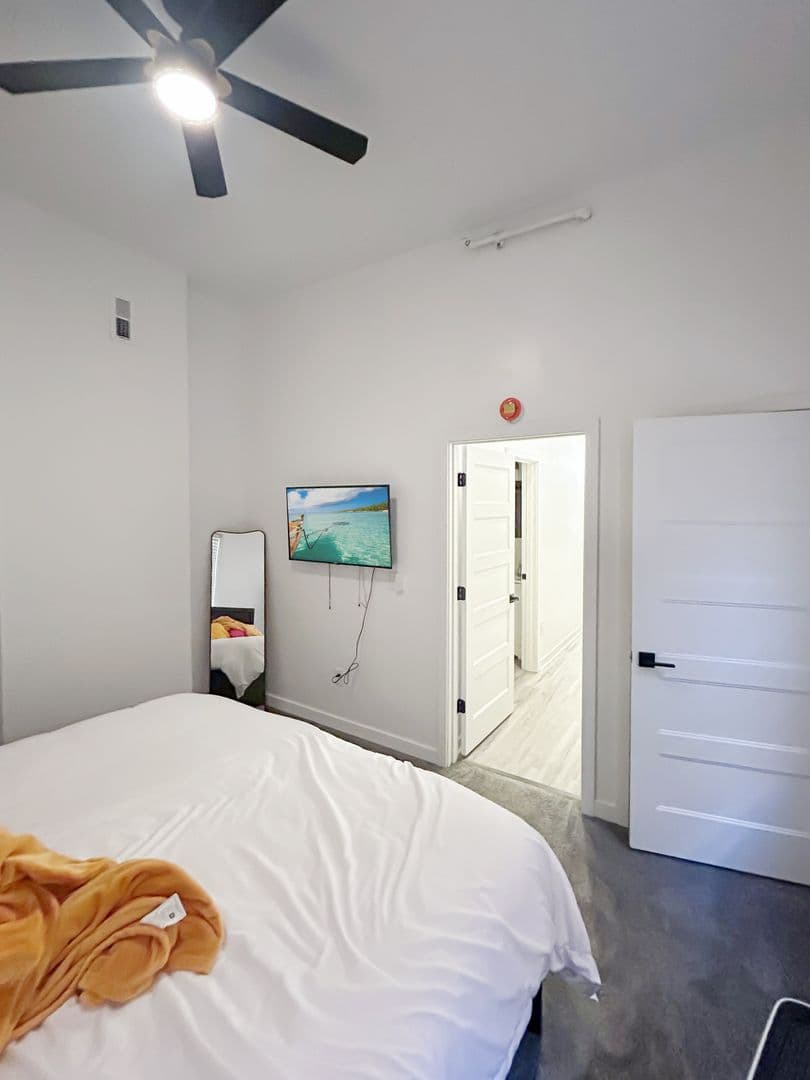 Pittsburgh Apartment: 4018 PENN AVE