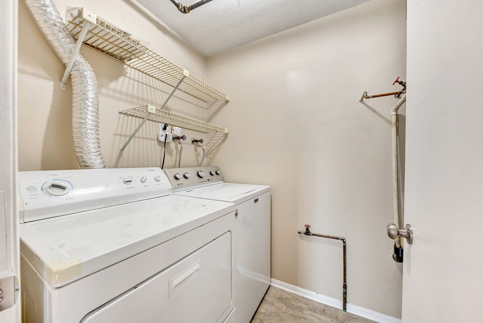 Imperial Condo: 27709 Evergreen Run Road