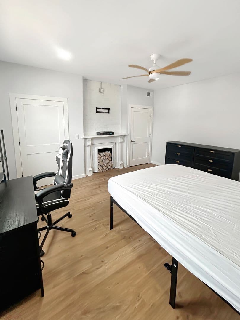 Coraopolis Apartment: 1524 4th Avenue