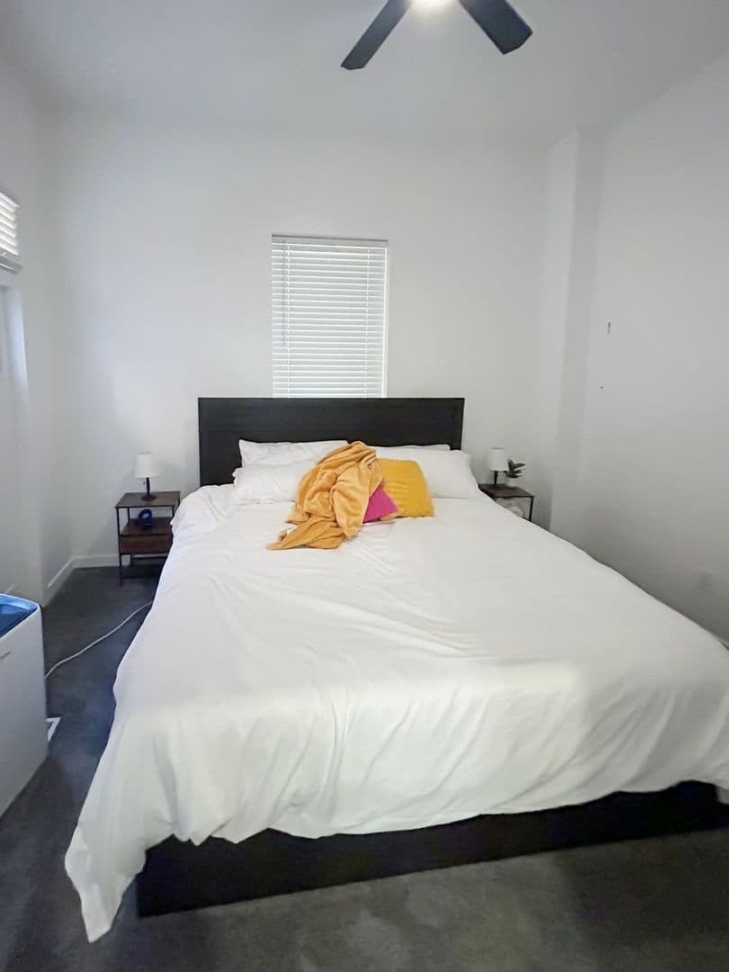 Pittsburgh Apartment: 4018 PENN AVE