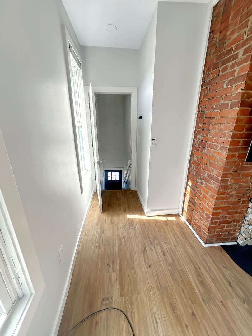 Coraopolis Apartment: 1524 4th Avenue