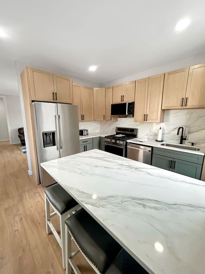 Coraopolis Apartment: 1524 4th Avenue