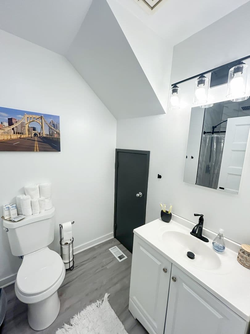 Pittsburgh Apartment: 4018 PENN AVE