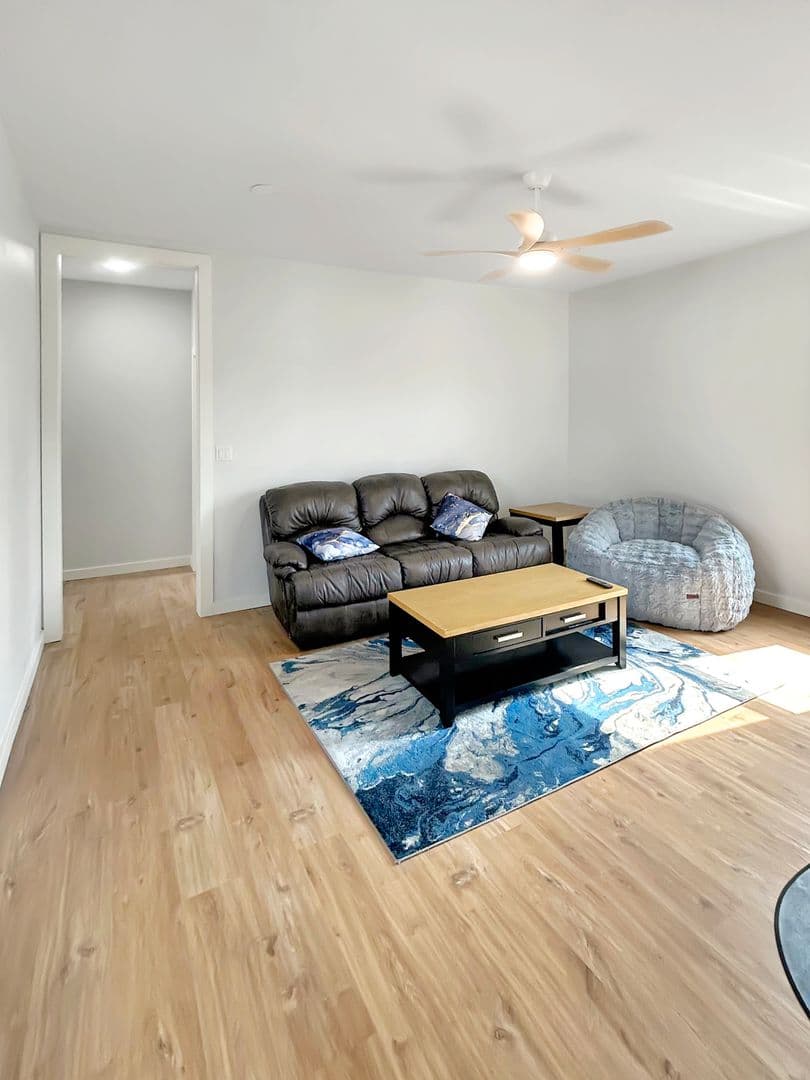Coraopolis Apartment: 1524 4th Avenue
