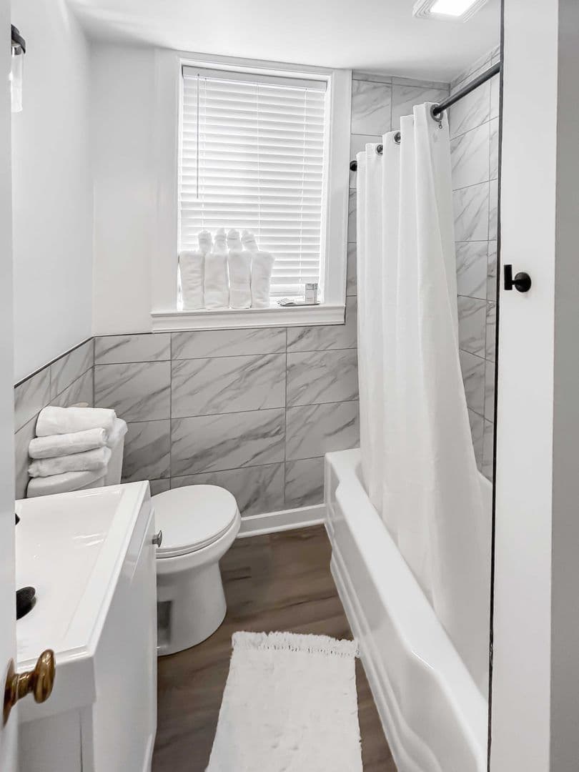 Pittsburgh Apartment: 4018 PENN AVE