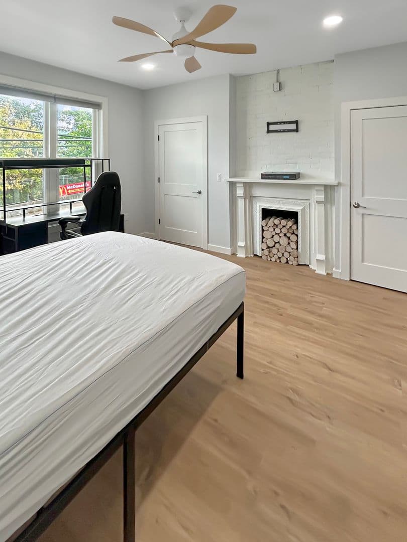 Coraopolis Apartment: 1524 4th Avenue