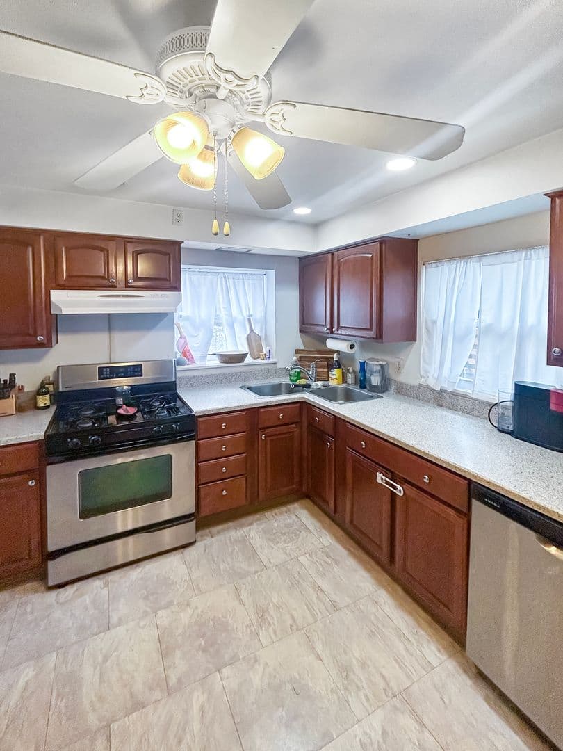 PITTSBURGH House: 262 45TH ST
