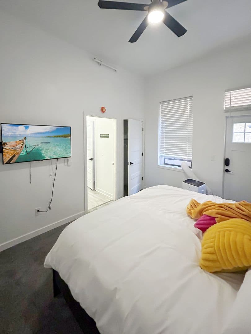 Pittsburgh Apartment: 4018 PENN AVE