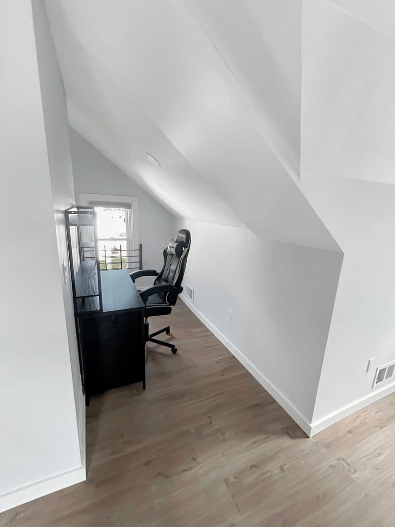 Coraopolis Apartment: 1524 4th Avenue
