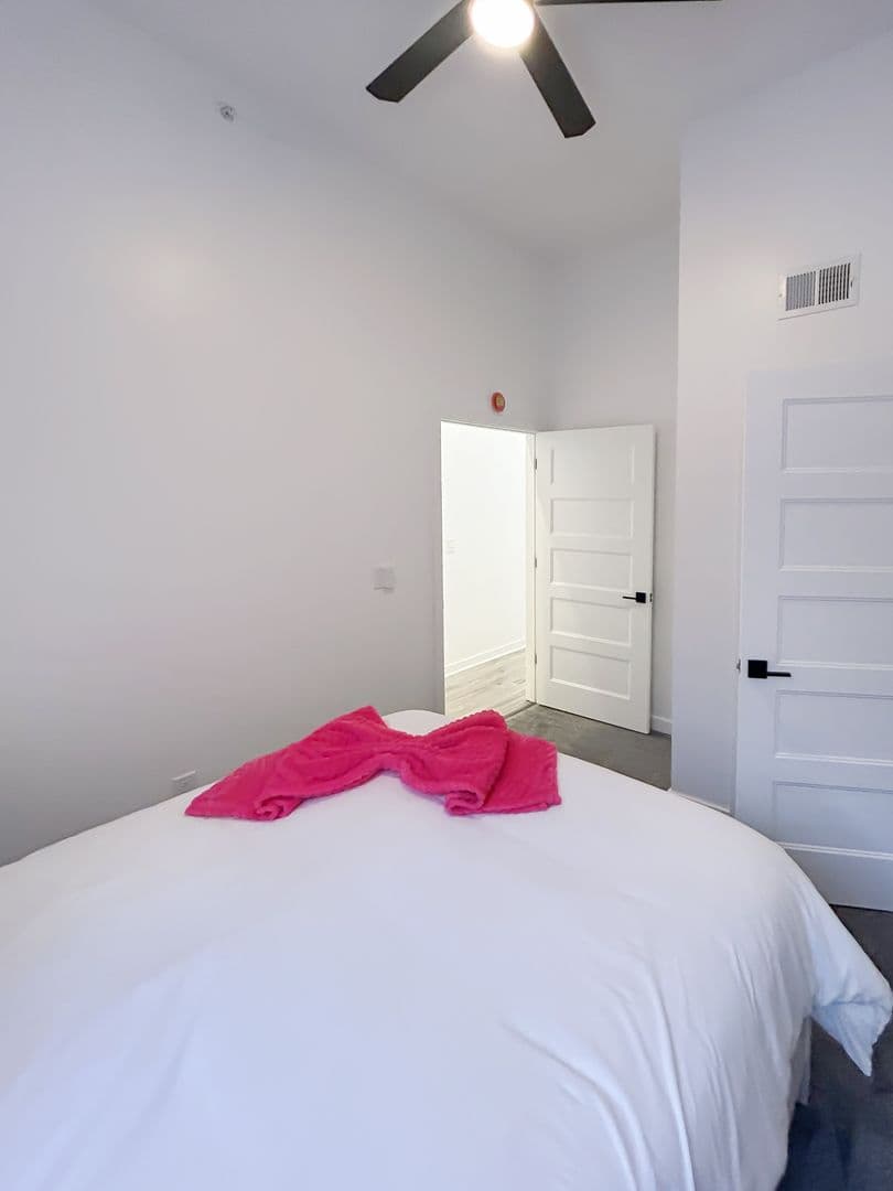 Pittsburgh Apartment: 4018 PENN AVE