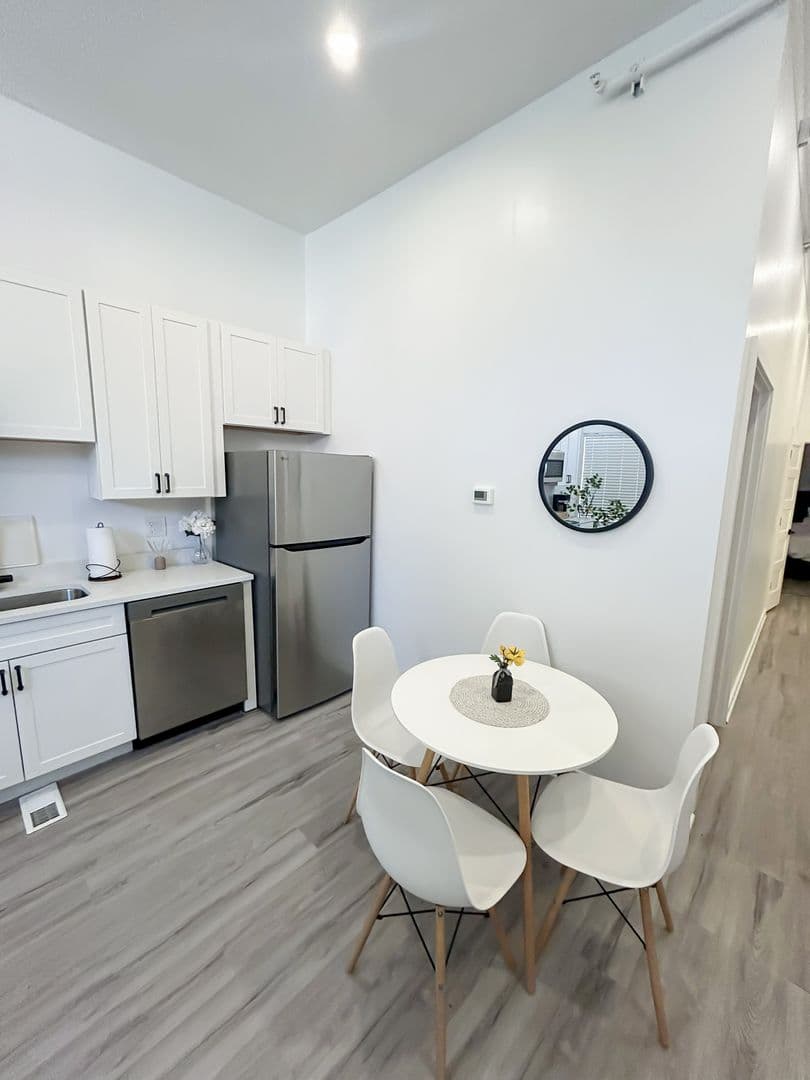 Pittsburgh Apartment: 4018 PENN AVE
