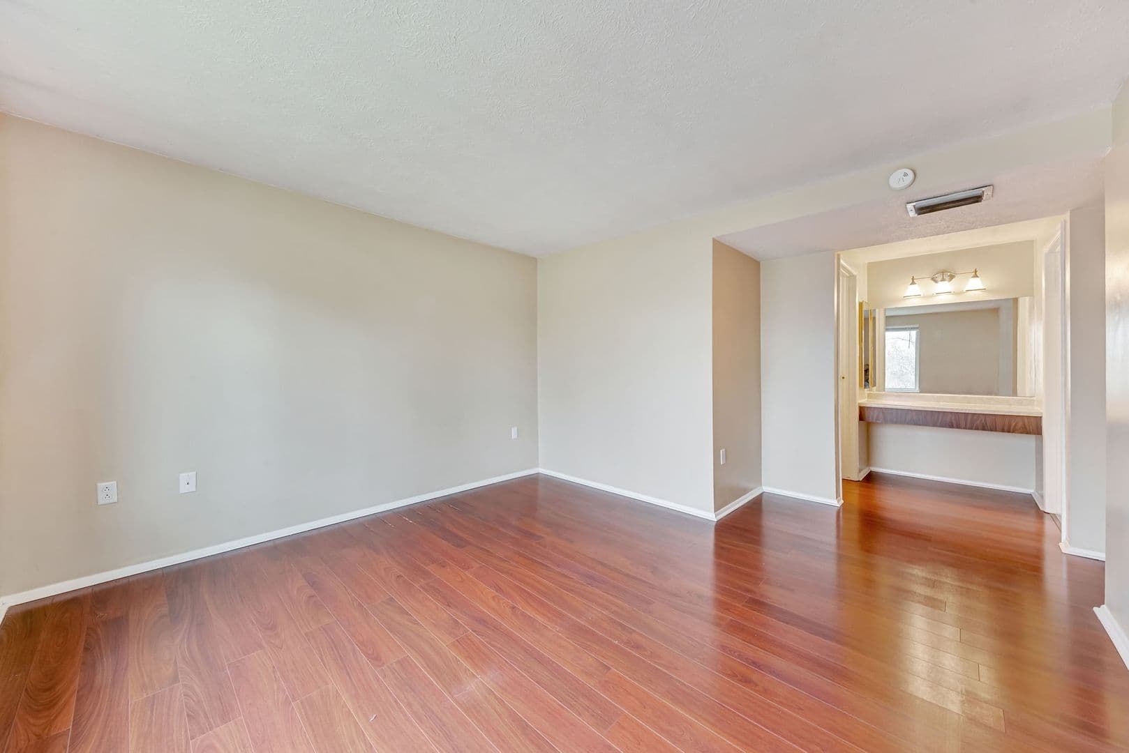Imperial Condo: 27709 Evergreen Run Road