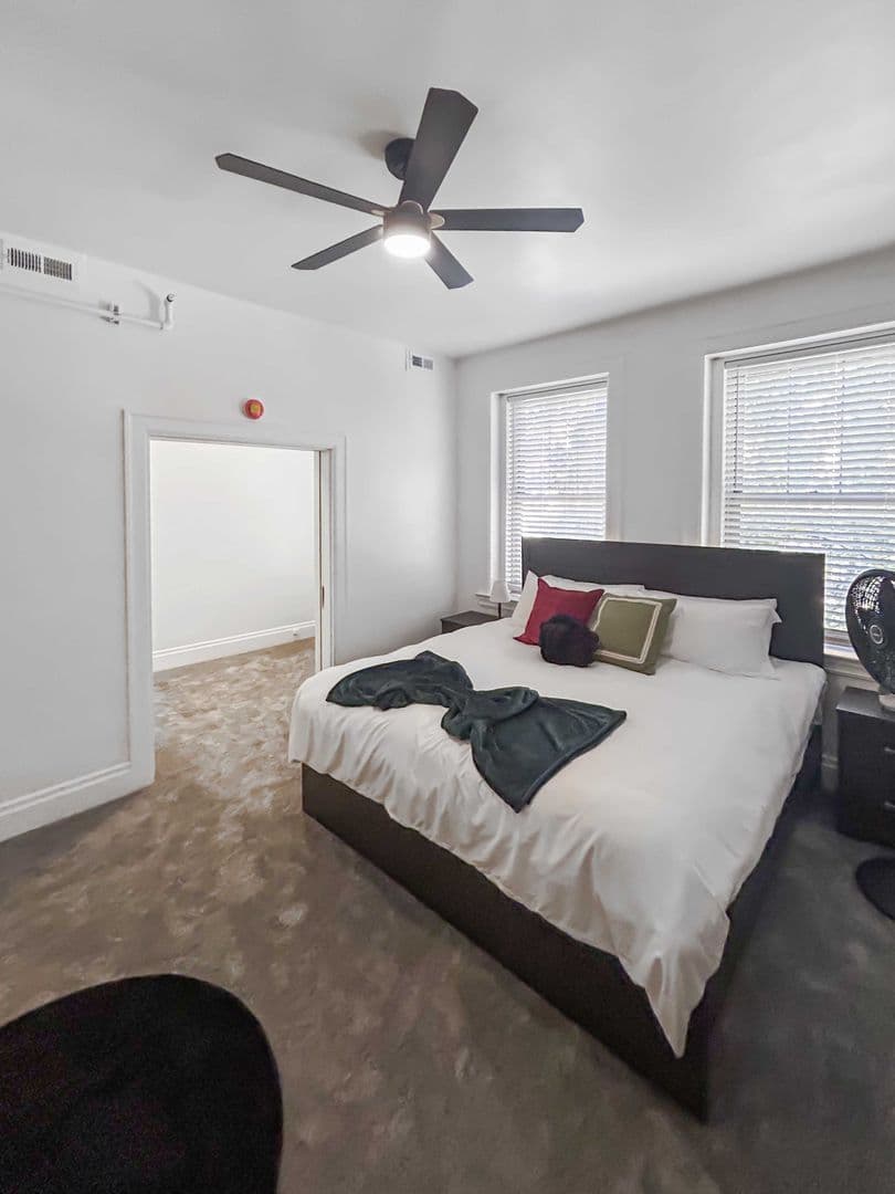Pittsburgh Apartment: 4018 PENN AVE