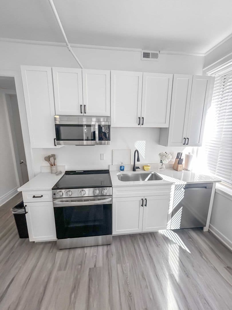 Pittsburgh Apartment: 4018 PENN AVE