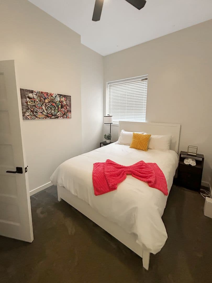 Pittsburgh Apartment: 4018 PENN AVE