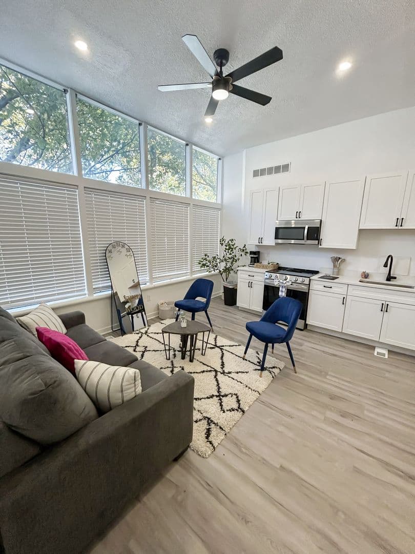 Pittsburgh Apartment: 4018 PENN AVE
