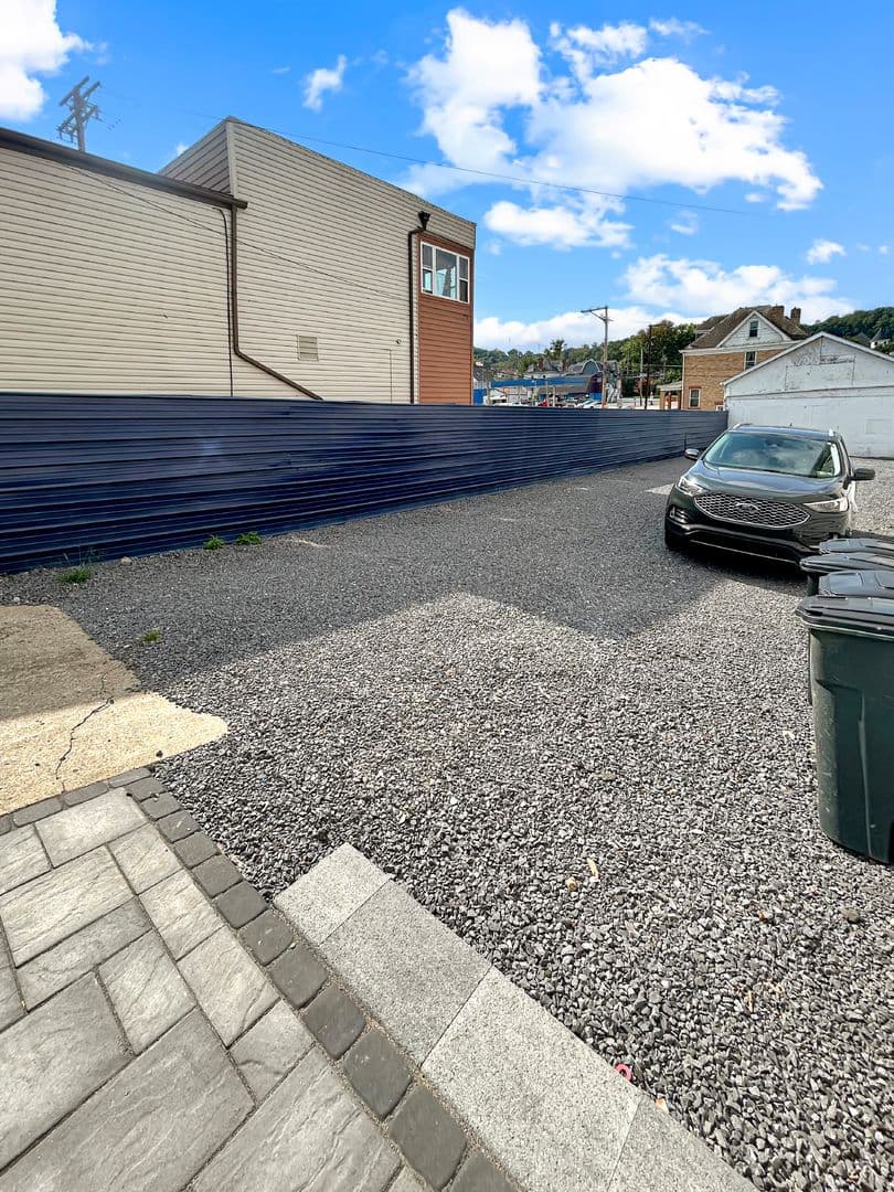 Coraopolis Apartment: 1524 4th Avenue
