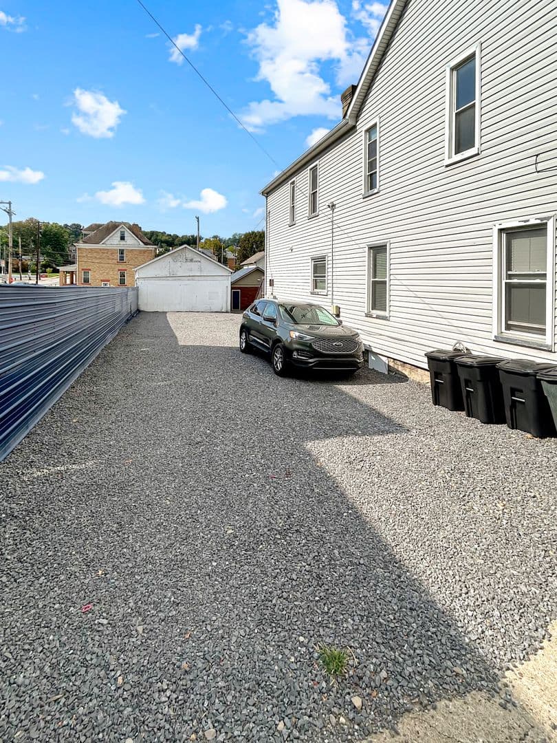 Coraopolis Apartment: 1524 4th Avenue