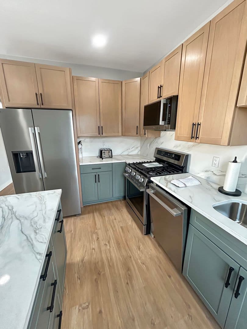 Coraopolis Apartment: 1524 4th Avenue