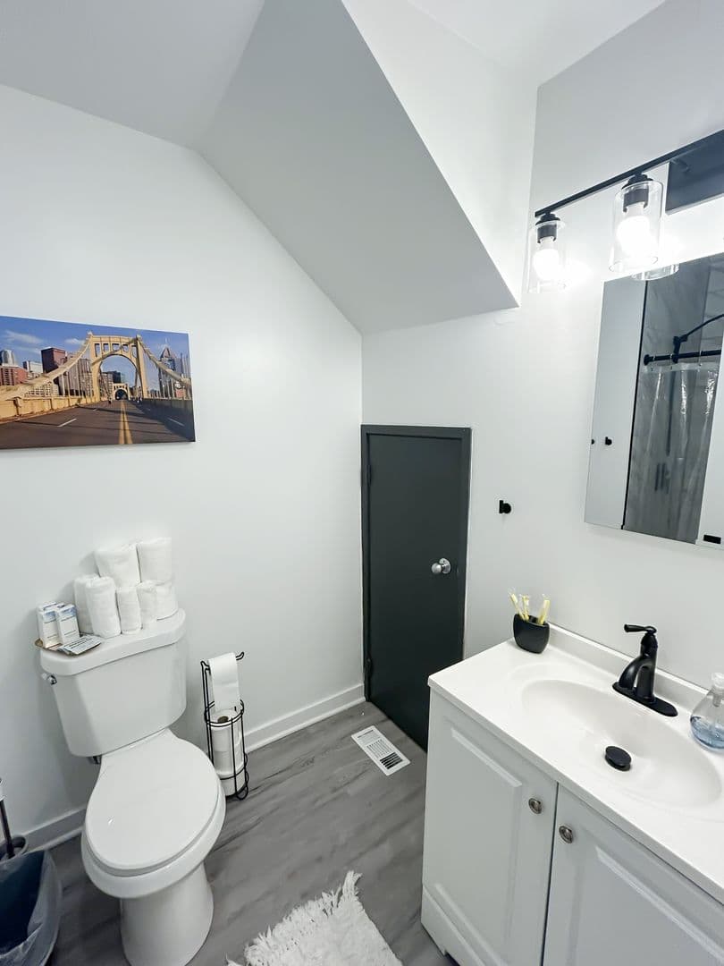 Pittsburgh Apartment: 4018 PENN AVE