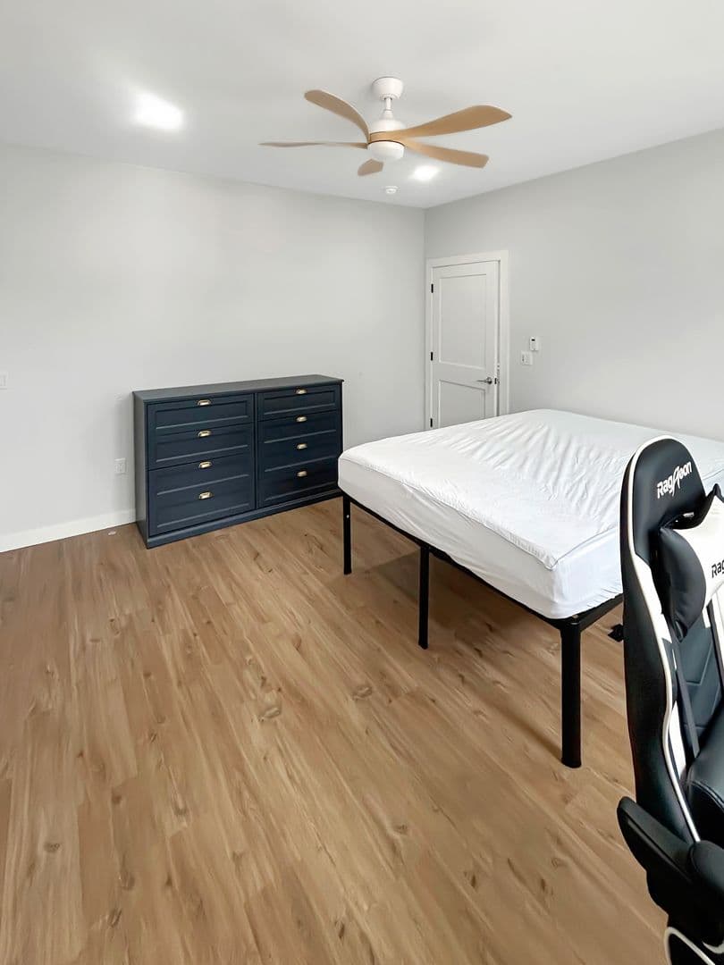 Coraopolis Apartment: 1524 4th Avenue