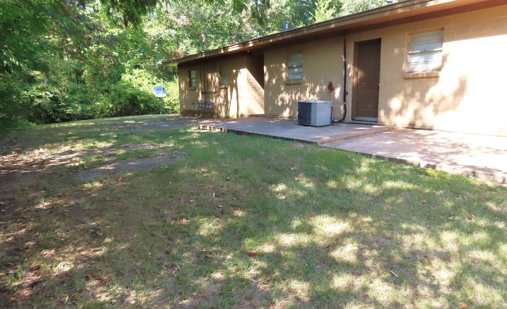 Tyler House: 1629 W Mims Unit 102
