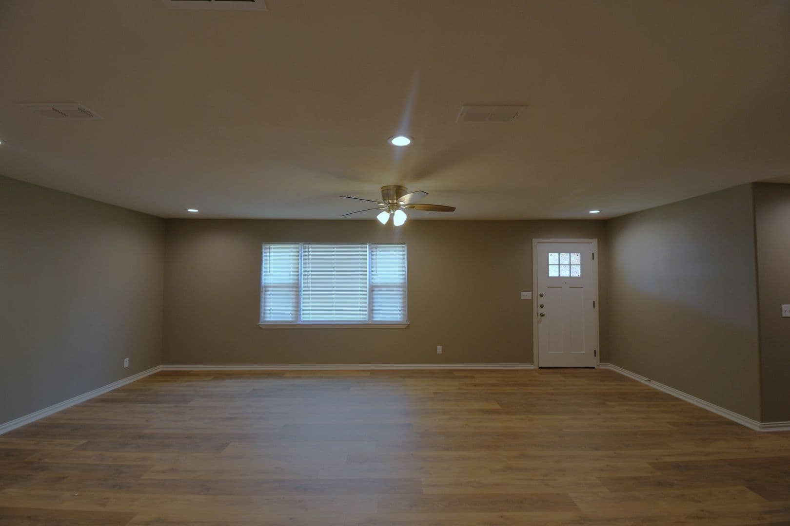 Tyler House: 710 N Englewood Ave