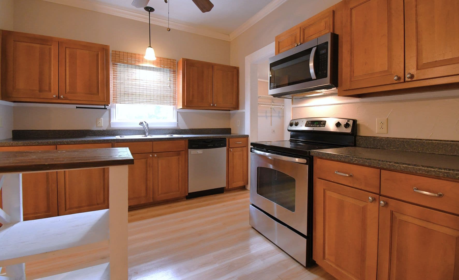 Tyler House: 600 E Frazier St