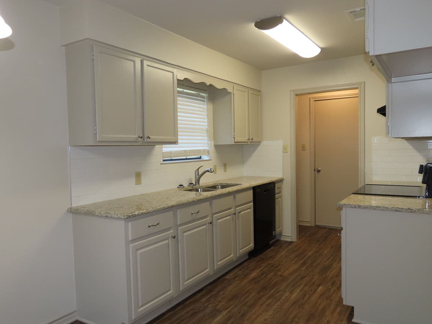 Whitehouse House: 10110 Wooded Way