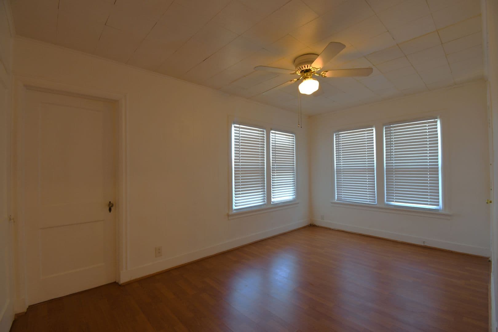 Tyler House: 420 E Lake St