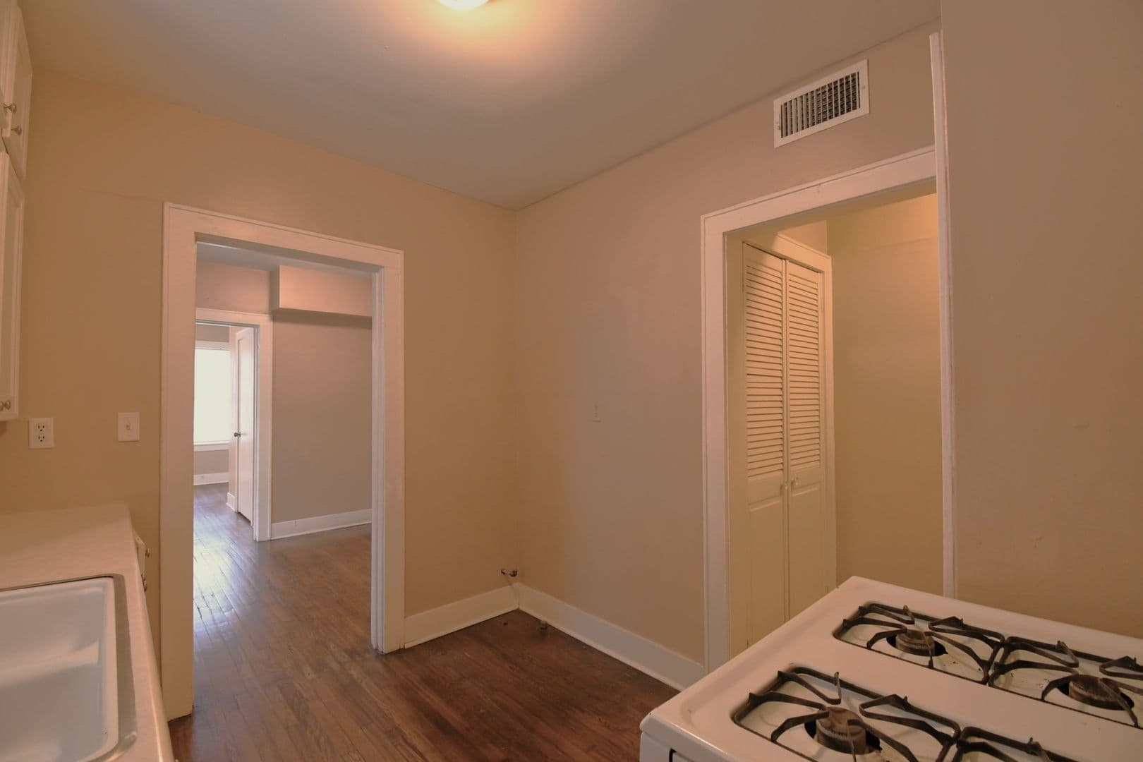 Tyler House: 502 S Fannin Ave Apt 101
