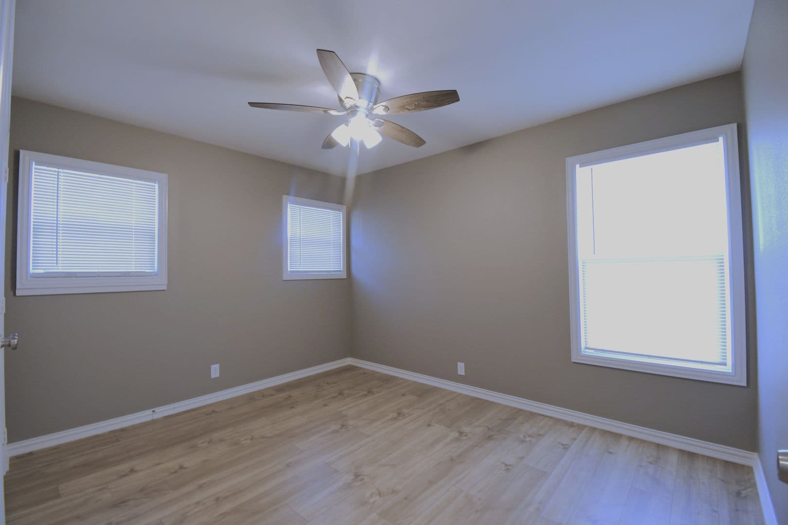 Tyler House: 1301 E 6th St