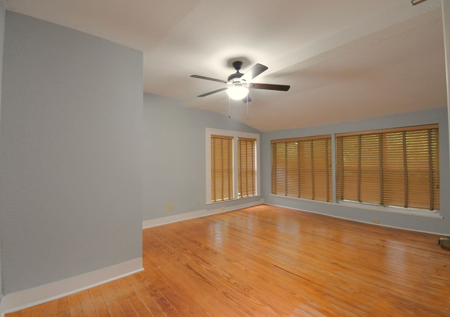 Tyler House: 600 E Frazier St